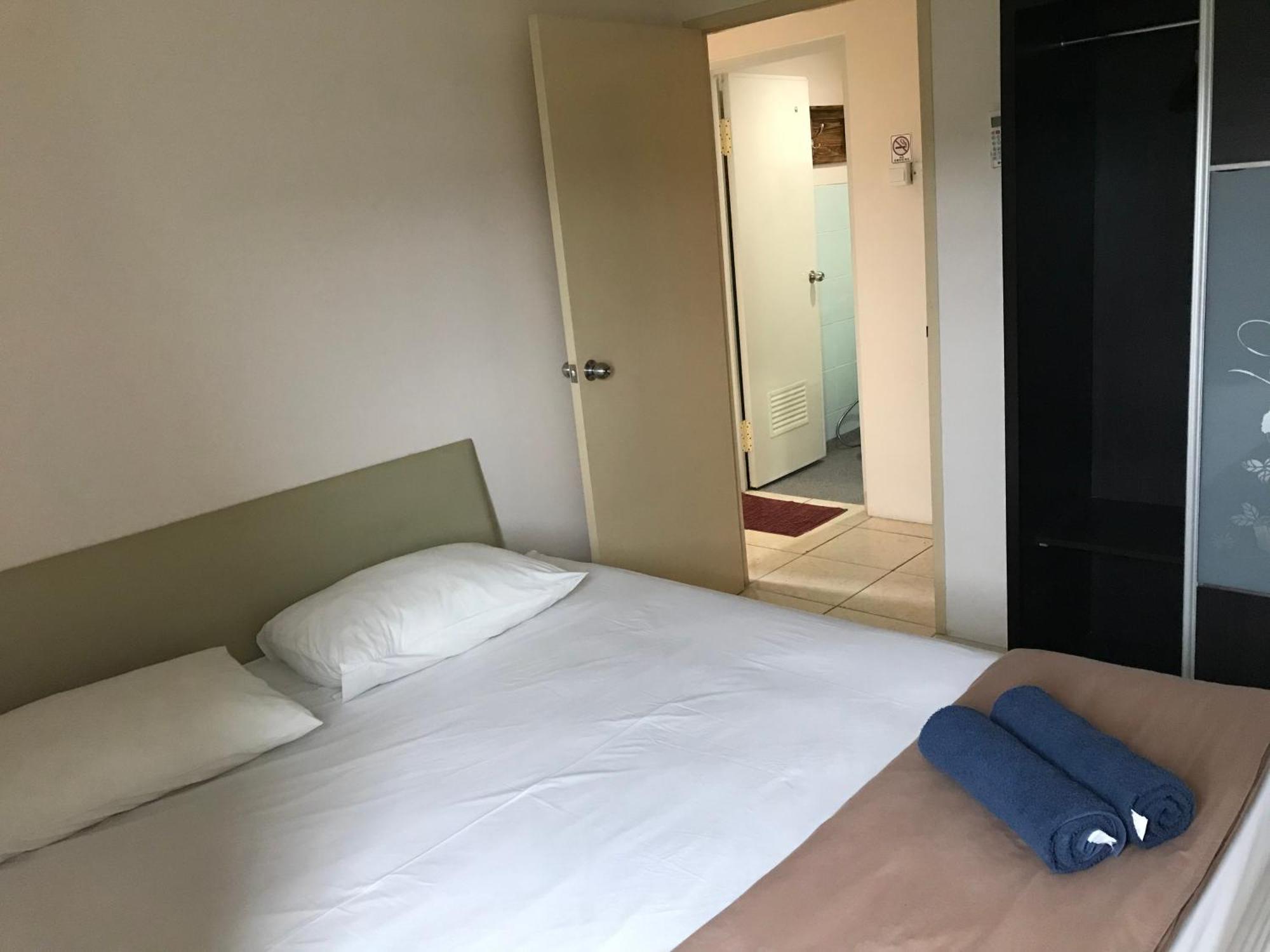 Queen Victoria Apartment Batam Cameră foto