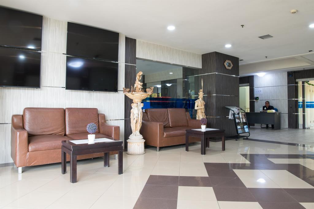 Queen Victoria Apartment Batam Exterior foto